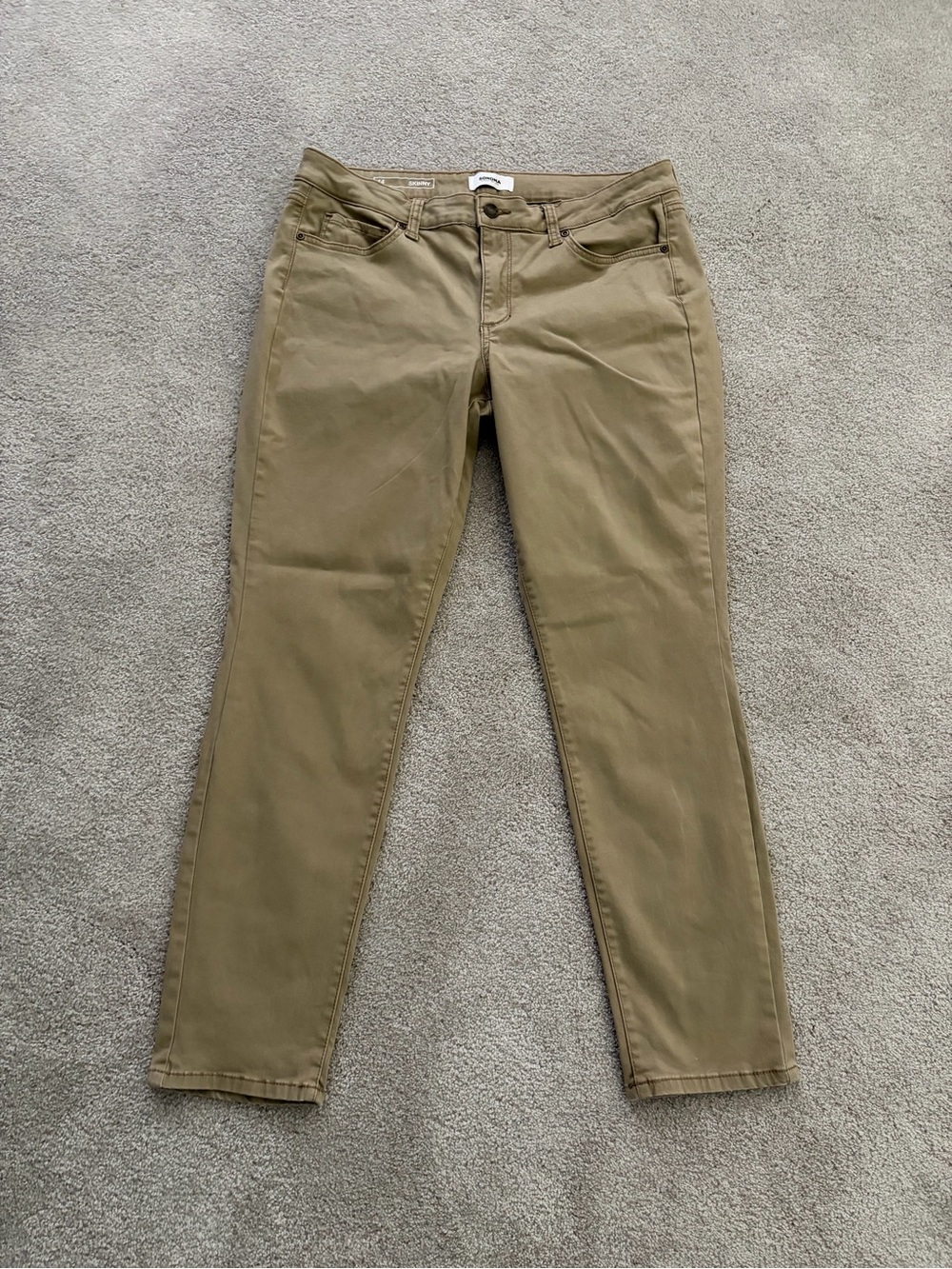Sonoma Khaki Skinny Leg Pants in Light Tan, 14.